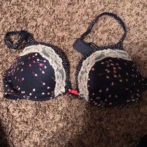 Victoria’s Secret Body Bra